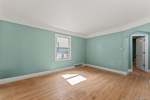 2191 Keppen Blvd, Lincoln Park, MI, 48146-1489 | Card Image