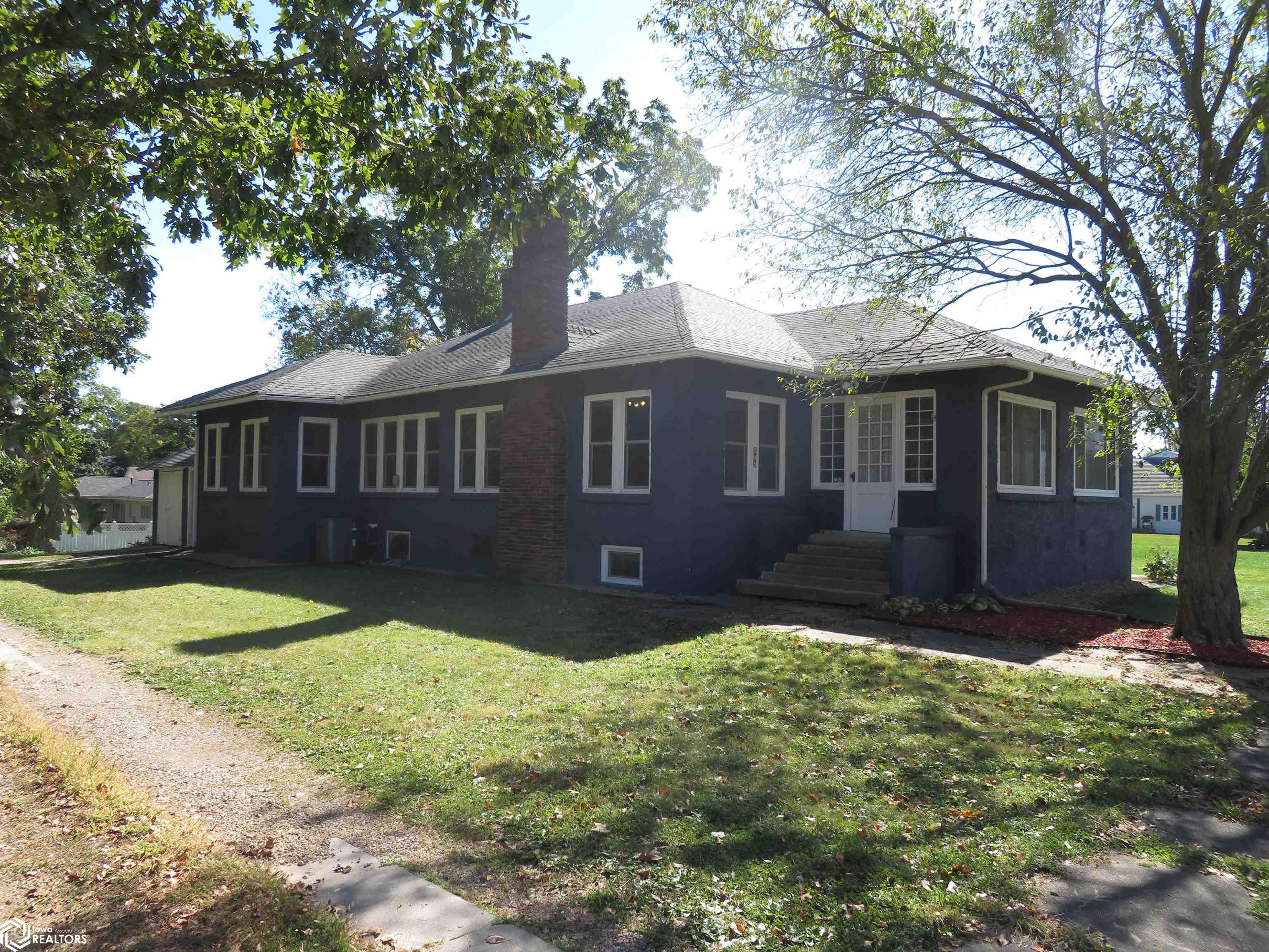 2nd Ave, State Center, IA 50247