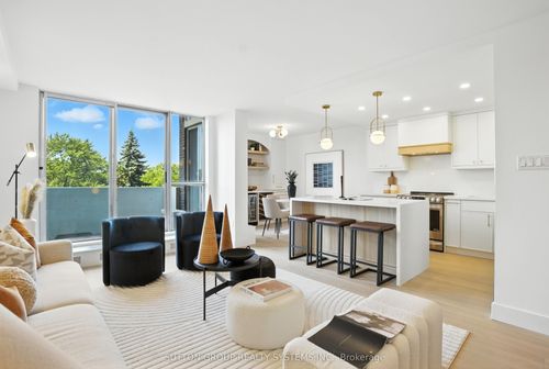 307-35 Ormskirk Ave, Toronto, ON, M6S1A8 | Card Image