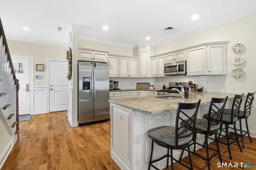 b-67 Aiken St, Norwalk, CT, 06851-2045 | Card Image