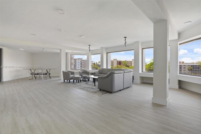 APT-108 - 4000 Ne 170 Th St, Condo with 3 bedrooms, 2 bathrooms and null parking in North Miami Beach FL | Image 39