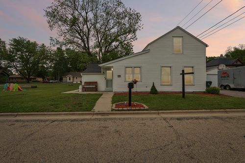 209 John Quincy Adams Street, SAUK CITY, WI, 53583 | Card Image