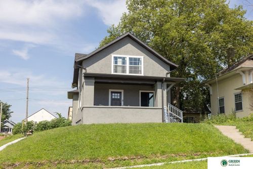 1303 N Grant Ave, York, NE, 68467-1840 | Card Image