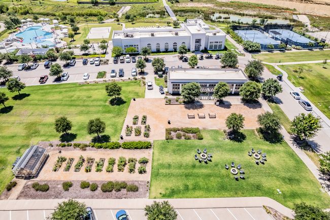Drone / aerial view of a pool | Image 36