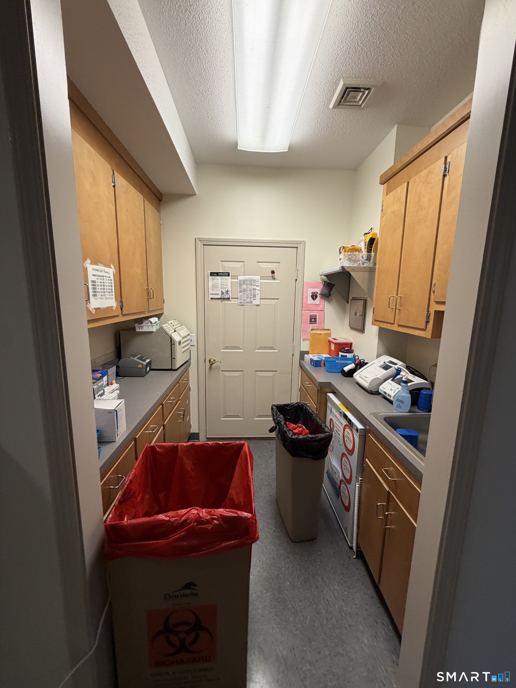 Commercial Lease in Windsor Locks 3