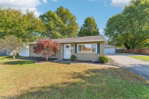2185 Hubbard Rd, Madison, OH, 44057-2519 | Card Image