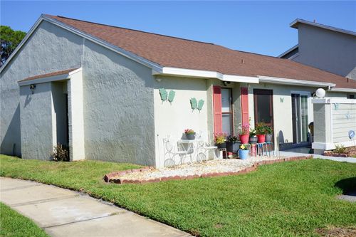 49 Pine Island Cir, Kissimmee, FL, 34743-8165 | Card Image