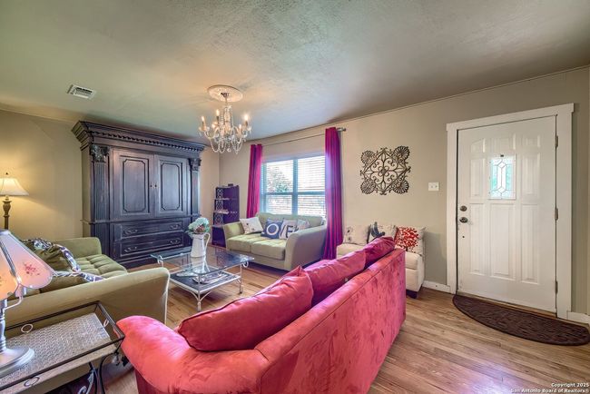 660 Ranch Road 1, House other with 3 bedrooms, 1 bathrooms and null parking in Stonewall TX | Image 4