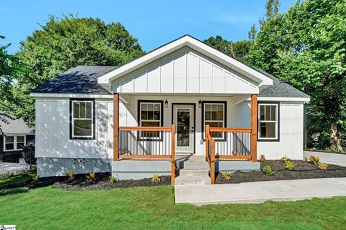 18 Springside Ave, Greenville, SC, 29611-4616 | Card Image