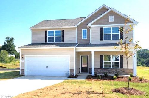 128 Courtland Dr, King, NC, 27021-8849 | Card Image