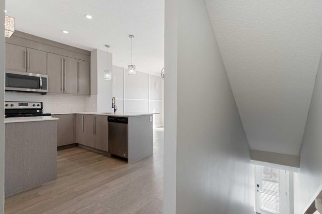 35 - 111 Rainbow Falls Gate, Townhouse with 3 bedrooms, 3 bathrooms and 2 parking in Chestermere AB | Image 8