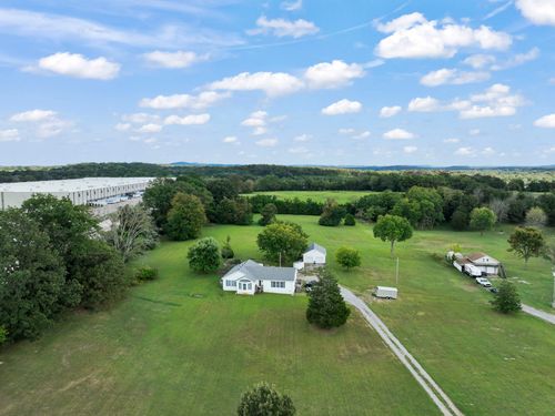 452 Odum Ln, Lebanon, TN, 37090-8663 | Card Image