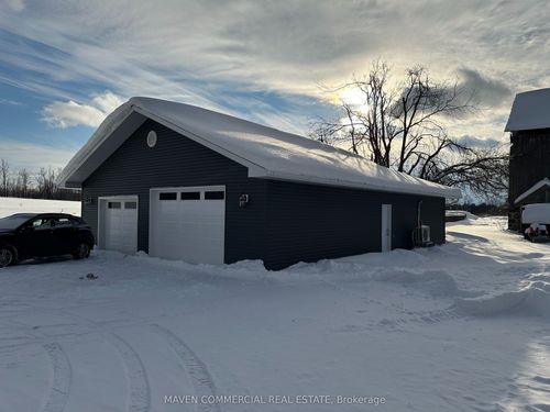 932 Line 15 N, Oro Medonte, ON, L3V8H8 | Card Image