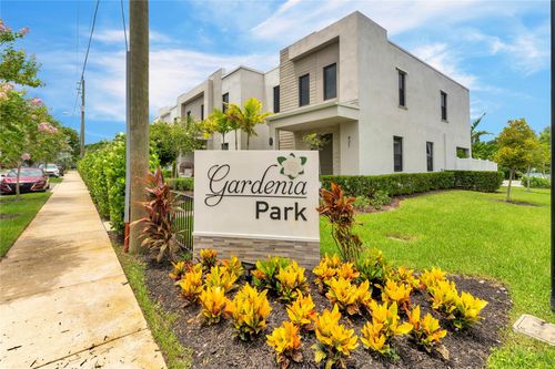 425 Nw 17th St, Fort Lauderdale, FL, 33311-5524 | Card Image