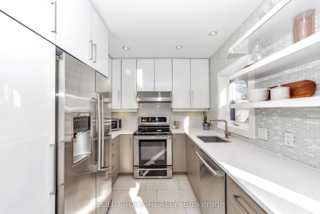 292 Currell Ave, House other with 3 bedrooms, 3 bathrooms and 2 parking in Ottawa ON | Image 9