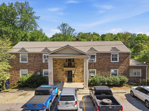 212 Westwood Dr, Mc Minnville, TN, 37110-2437 | Card Image