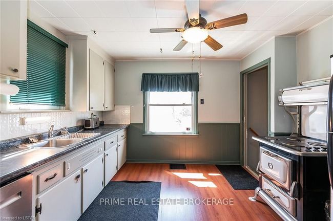 333 Vancouver St, House other with 2 bedrooms, 0 bathrooms and 3 parking in London ON | Image 12