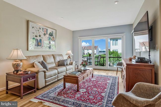 21 Chesapeake Lndg, Townhouse with 4 bedrooms, 4 bathrooms and null parking in Annapolis MD | Image 4
