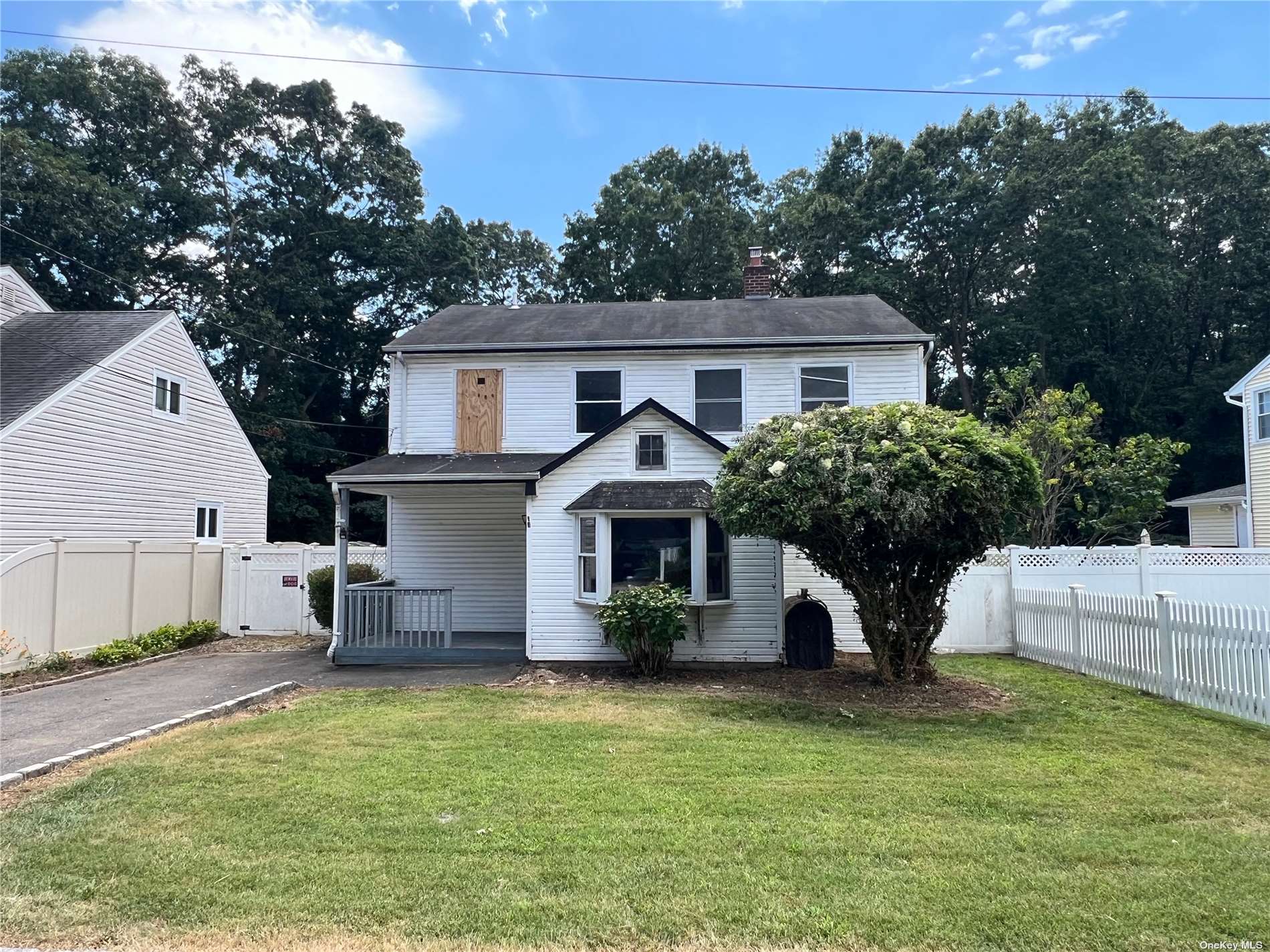 Fletcher Pl, Melville, NY 11747
