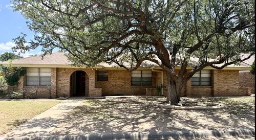4211 Russell Dr, Midland, TX, 79707-4415 | Card Image