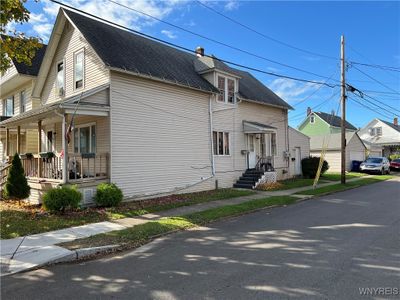 230 Weiss Street, Home with 6 bedrooms, 2 bathrooms and null parking in Buffalo NY | Image 2