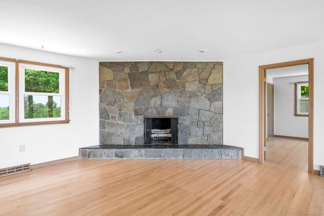 24 Sky Ridge Drive, House other with 3 bedrooms, 3 bathrooms and 8 parking in Somers CT | Image 19