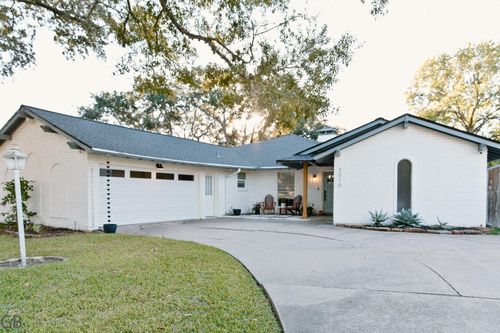 3010 Broadmoor Dr, Sugar Land, TX, 77478-4005 | Card Image