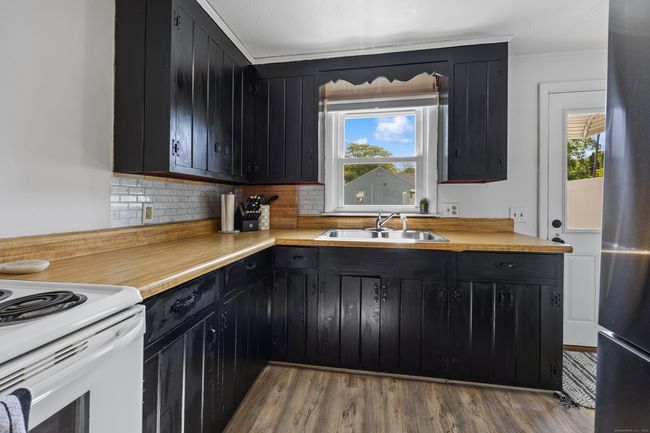26 Clear Lake Rd, House other with 3 bedrooms, 1 bathrooms and null parking in North Branford CT | Image 10