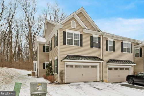 25-301 Kemper Dr, HONEY BROOK, PA, 19344-8633 | Card Image