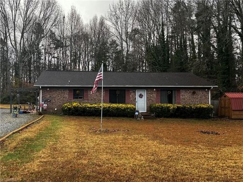 3993 Valley Dr, Sophia, NC, 27350-8383 | Card Image