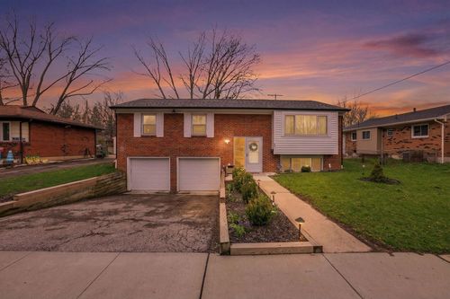5667 Roche Dr, Columbus, OH, 43229-4211 | Card Image
