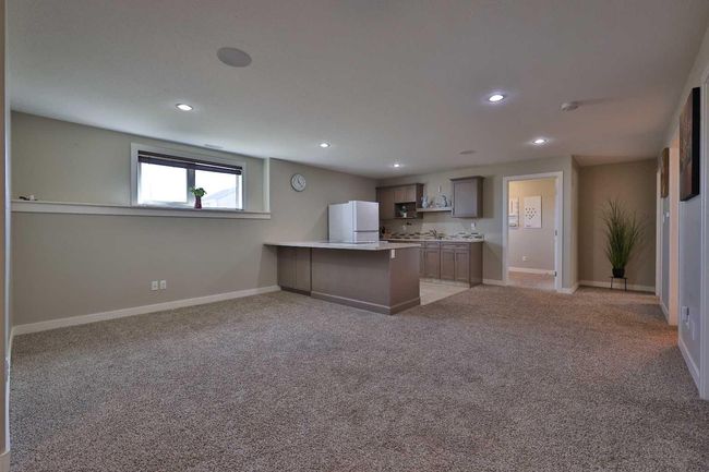541 Aquitania Blvd W, House other with 6 bedrooms, 4 bathrooms and 4 parking in Lethbridge AB | Image 37