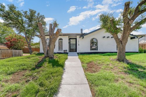 2815 Scott Mill Rd, Carrollton, TX, 75007-5431 | Card Image