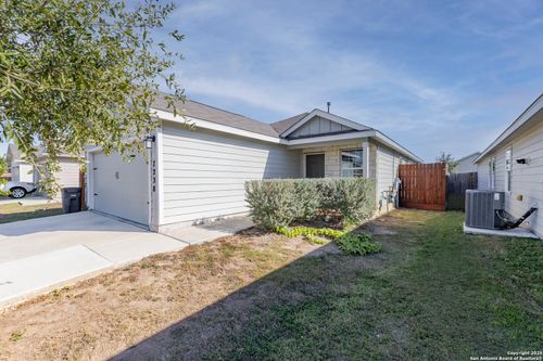 7238 Rosada Way, San Antonio, TX, 78218-2840 | Card Image