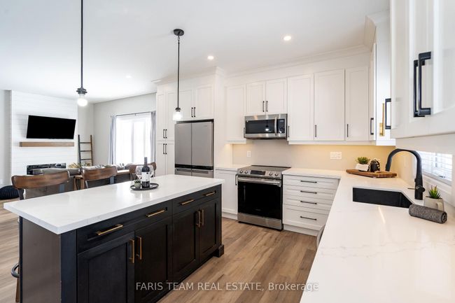 24 Av Harold, House other with 3 bedrooms, 3 bathrooms and 4 parking in Coldwater ON | Image 6