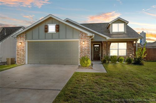 14021 S Kenosha Ave, Glenpool, OK, 74033-3837 | Card Image