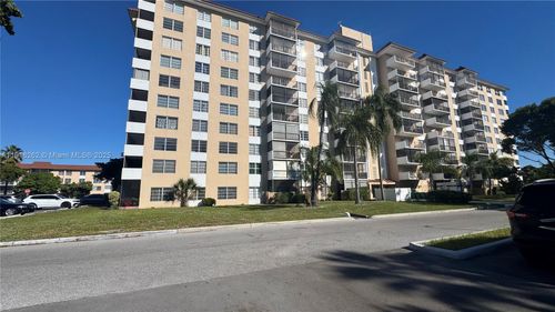 apt-906-4174 Inverrary Dr, Lauderhill, FL, 33319-4559 | Card Image