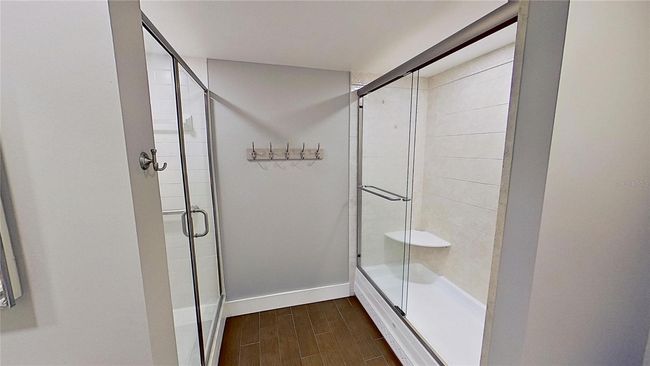Primary Bath (Dual Showers) | Image 21