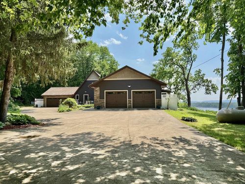 9642 State Highway 35, De Soto, WI, 54624 | Card Image