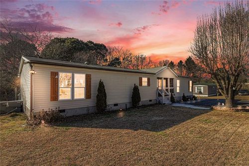 1132 Hall Memorial Rd Nw, Resaca, GA, 30735-6211 | Card Image