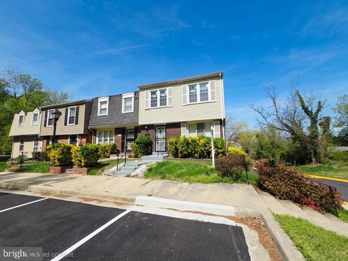 2076 Chadwick Ter, TEMPLE HILLS, MD, 20748-4211 | Card Image