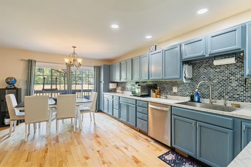 111 Fern Ct, Colchester, VT, 05446-1340 | Card Image