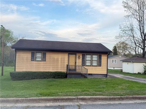 124 S Byrd Street, Eden, NC, 27288 | Card Image