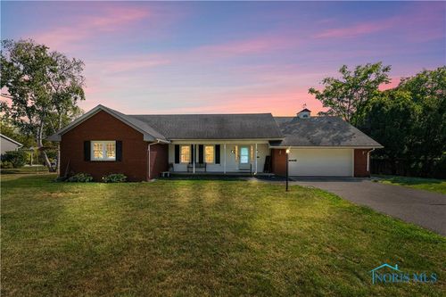 706 Waite Ave, Maumee, OH, 43537-3464 | Card Image