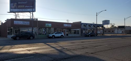 8337 S Pulaski Rd, Chicago, IL, 60652-3147 | Card Image