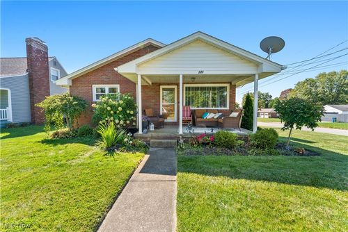 321 Park Dr, Campbell, OH, 44405-1265 | Card Image