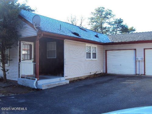 b-20 Greenleaf St, Whiting, NJ, 08759 | Card Image