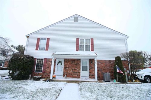 35676 Stillmeadow Lane, Clinton Twp, MI, 48035 | Card Image