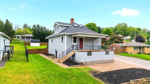 701 Locust St, Greensburg, PA, 15601-5706 | Card Image