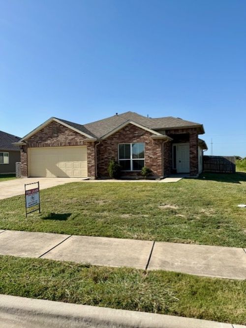 500 Foxglove Dr, Hutto, TX, 78634-4564 | Card Image